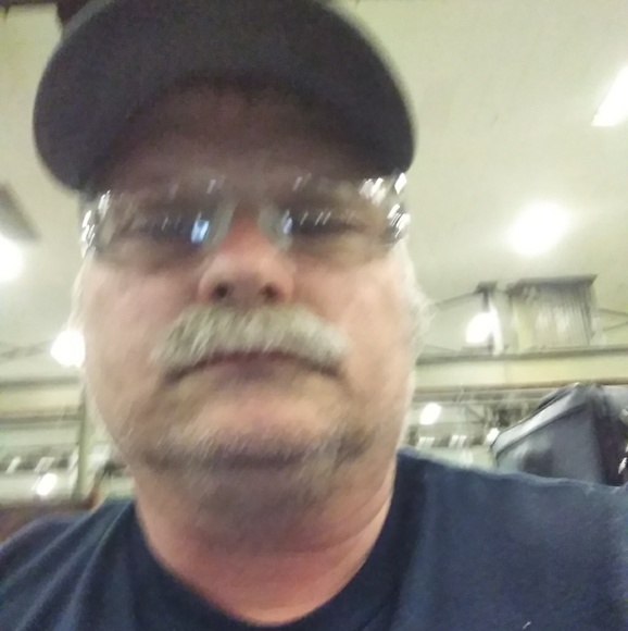 Meet your Posher, Robert - Picture 1 of 1